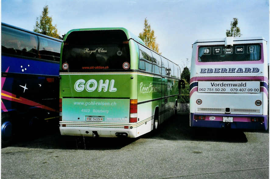 (099'624) - Aus der Schweiz: Gohl, Btzberg - BE 54'324 - Neoplan am 2. Oktober 2007 in Rust, Europapark