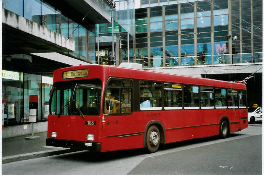 (100'502) - Bernmobil, Bern - Nr. 108/BE 500'108 - Volvo/R&J am 24. Oktober 2007 beim Bahnhof Bern