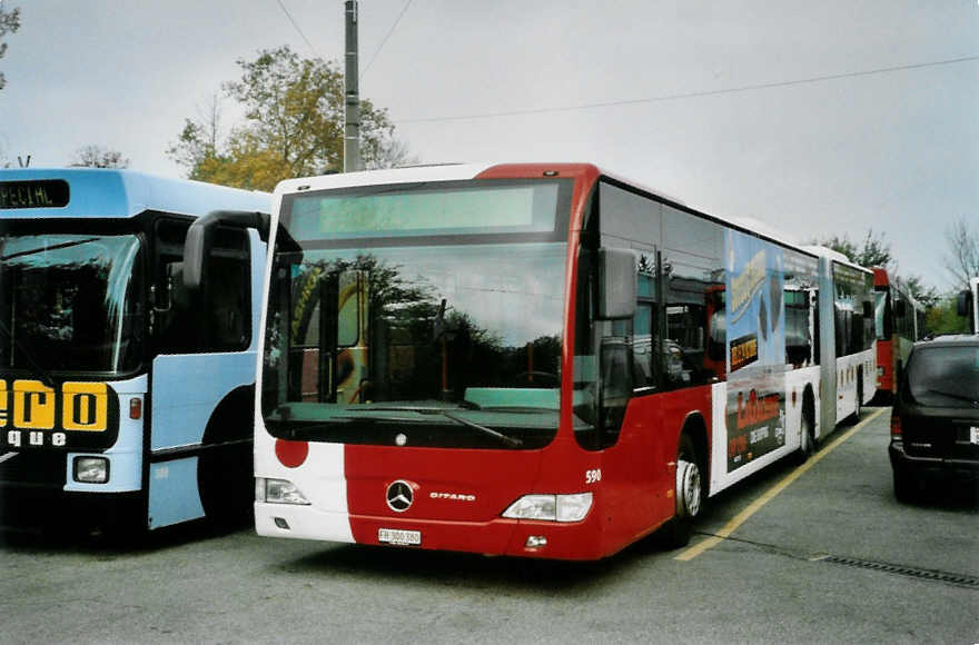 (100'604) - TPF Fribourg - Nr. 590/FR 300'380 - Mercedes am 27. Oktober 2007 in Fribourg, Garage