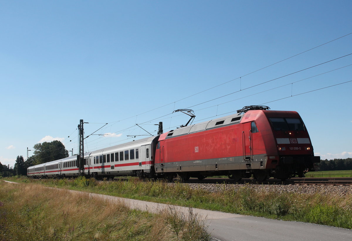 101 099-0 war mit dem  IC Knigssee  am 7. August 2016 bei bersee in Richtung Freilassing unterwegs.