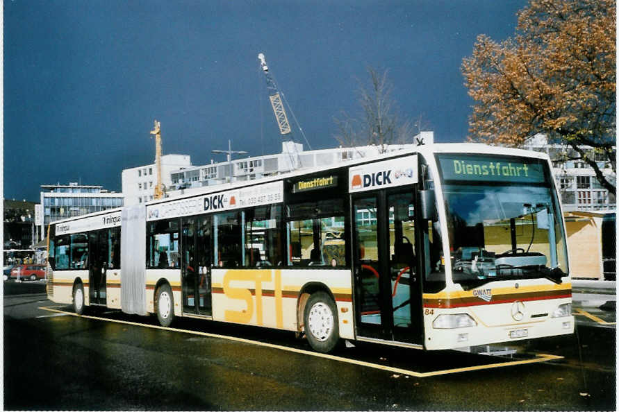 (101'029) - STI Thun - Nr. 84/BE 543'384 - Mercedes am 12. November 2007 beim Bahnhof Thun (prov. Haltestelle)