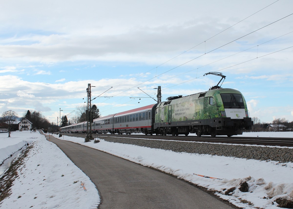 1016 023  Green Point  schiebend in Richtung Mnchen am 1. Februar 2015 bei bersee am Chiemsee.