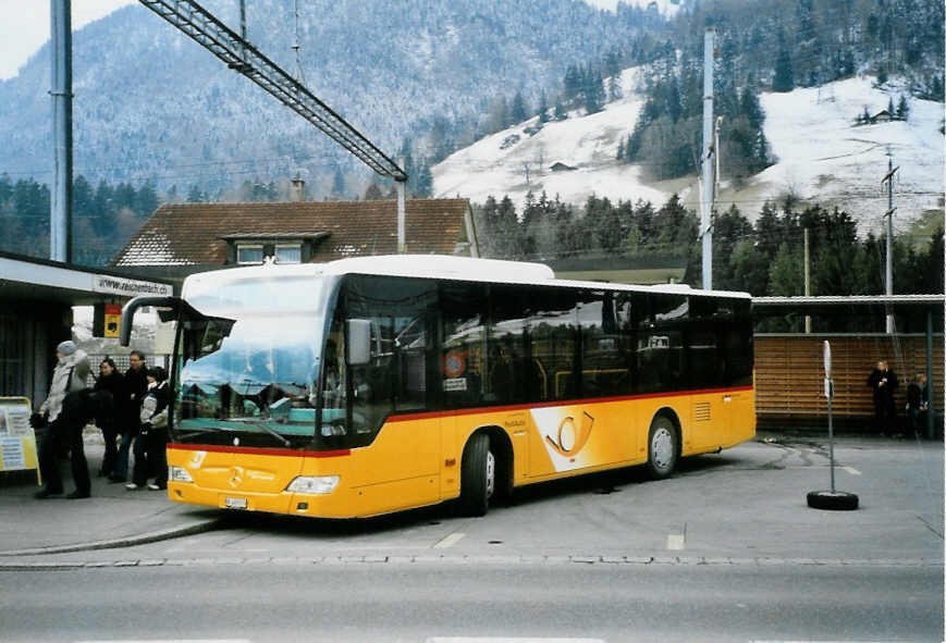 (101'920) - Portenier, Adelboden - Nr. 10/BE 489'810 - Mercedes am 16. Dezember 2007 beim Bahnhof Reichenbach