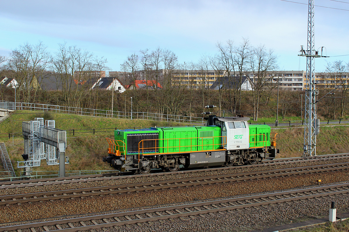 10:22 Uhr - die SETG V 1700.02 fährt nach dem Tanken in Richtung Borstel aus.