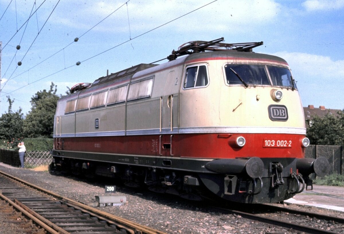 103 002-2 in Minden im Juli 1977.