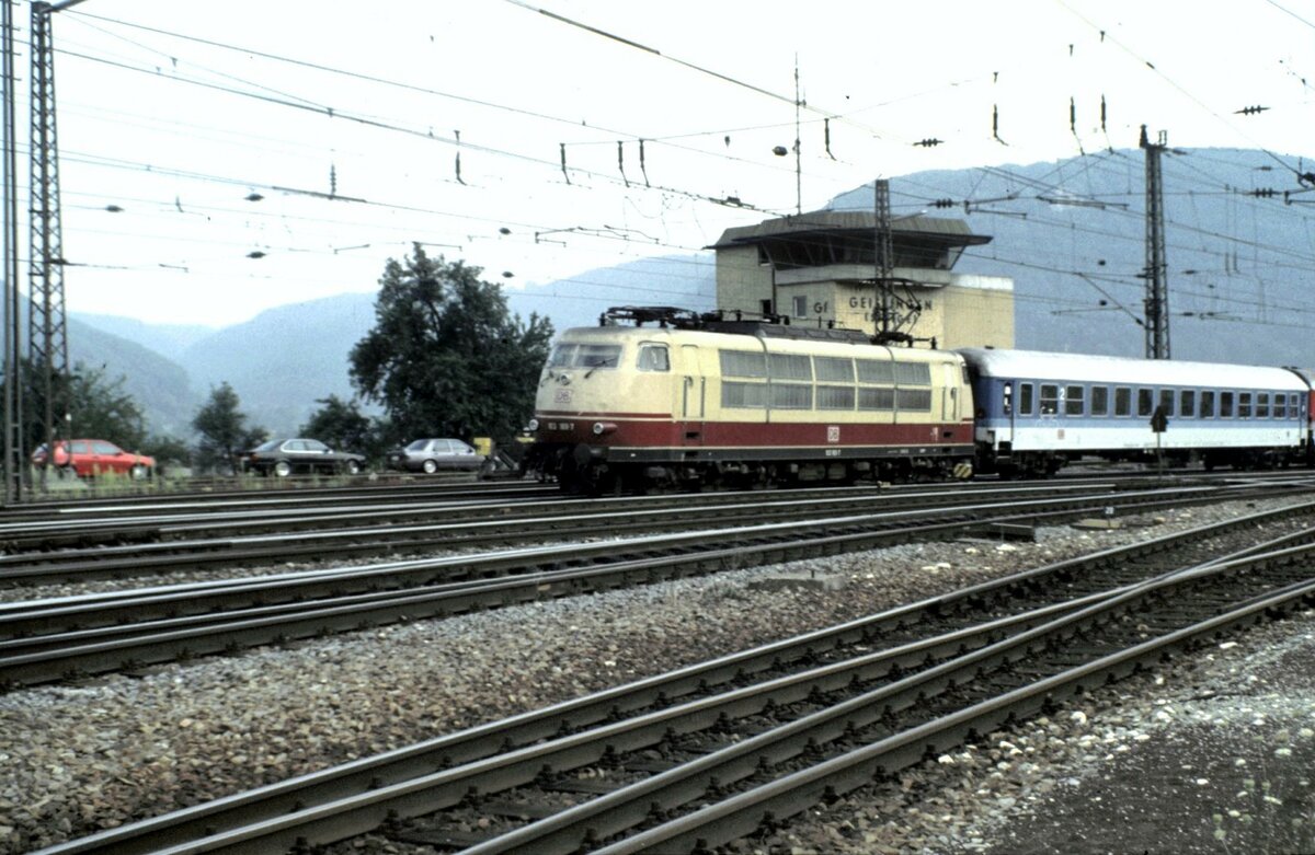 103 189-7 mit Interregio-Zug in Geislingen Steige am 15.08.1997.