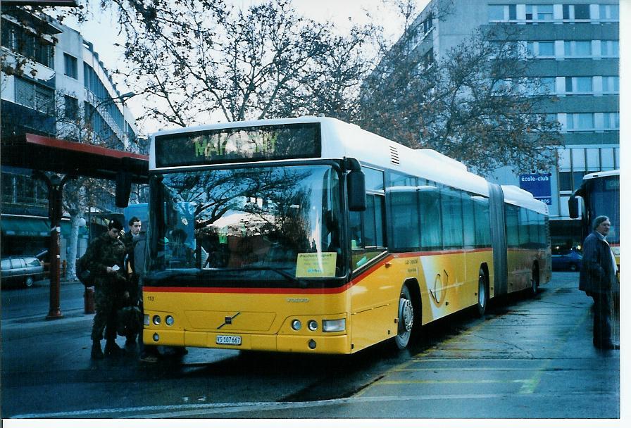 (103'528) - Buchard, Leytron - Nr. 153/VS 107'667 - Volvo am 19. Januar 2008 beim Bahnhof Sion