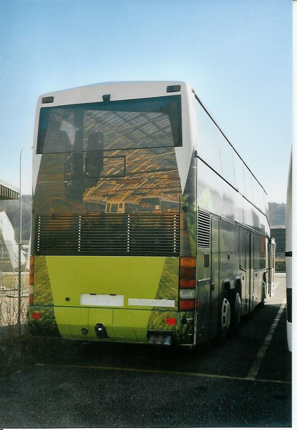 (104'213) - PostAuto Graubnden - Neoplan (ex P 27'900) am 16. Februar 2008 in Biel, Rattinbus