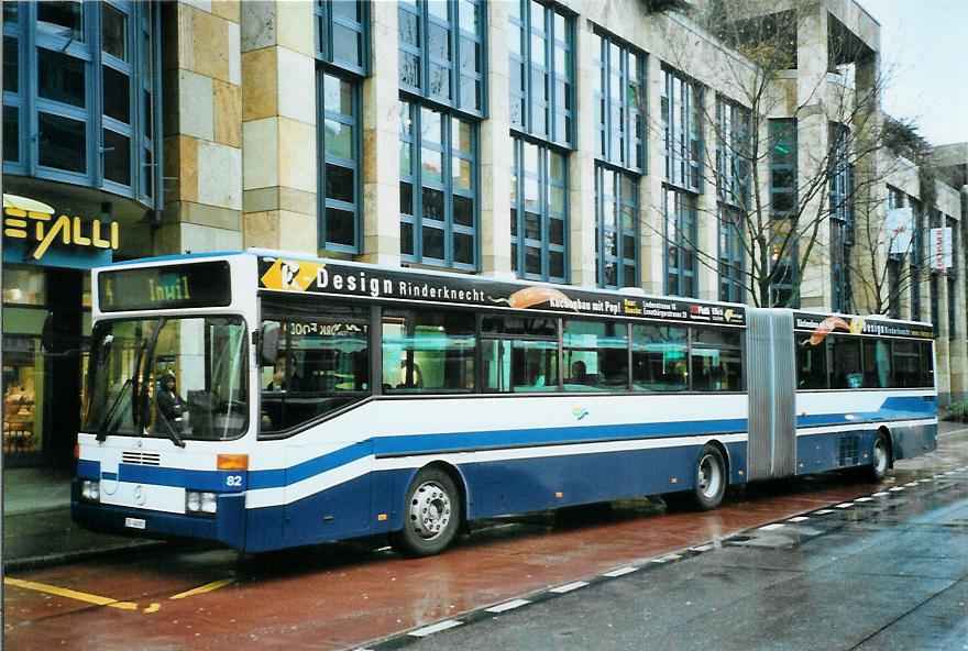 (105'405) - ZVB Zug - Nr. 82/ZG 46'082 - Mercedes am 17. Mrz 2008 in Zug, Metalli