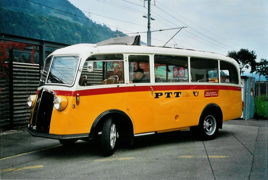 (111'021) - Schmid, Thrishaus - Nr. 3/BE 26'760 - Saurer/Gangloff (ex Geiger, Adelboden Nr. 3) am 27. September 2008 beim Bahnhof Reichenbach