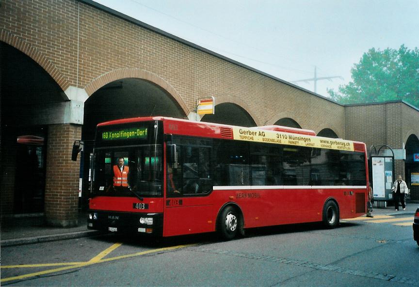 (111'401) - Bernmobil, Bern - Nr. 403/BE 612'403 - MAN/Gppel am 11. Oktober 2008 beim Bahnhof Mnsingen