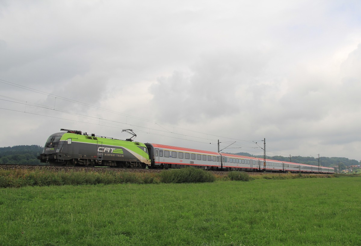 1116 141 konnten wir am 27. August 2013 ebenfalls bei Bernau am Chiemsee ablichten. Diesmal auf dem Weg nach Salzburg.