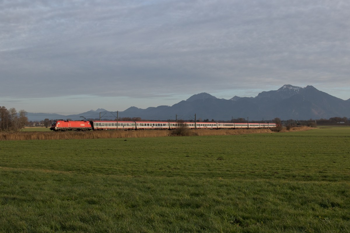 1116 190 aus Salzburg kommend am 19. Dezember 2015 bei Weisham.