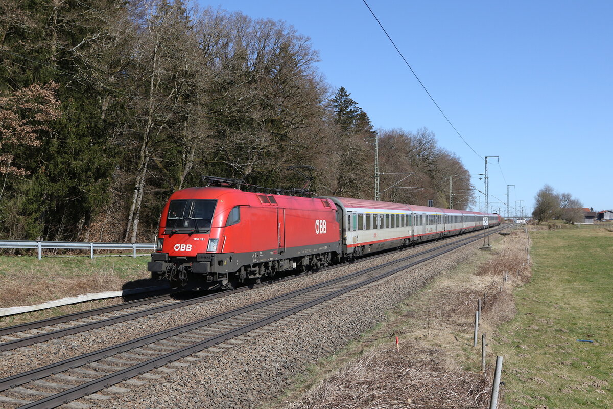 1116 191 war mit einem  EC  am 20. Mrz 2025 bei Hufschlag auf dem Weg nach Mnchen.