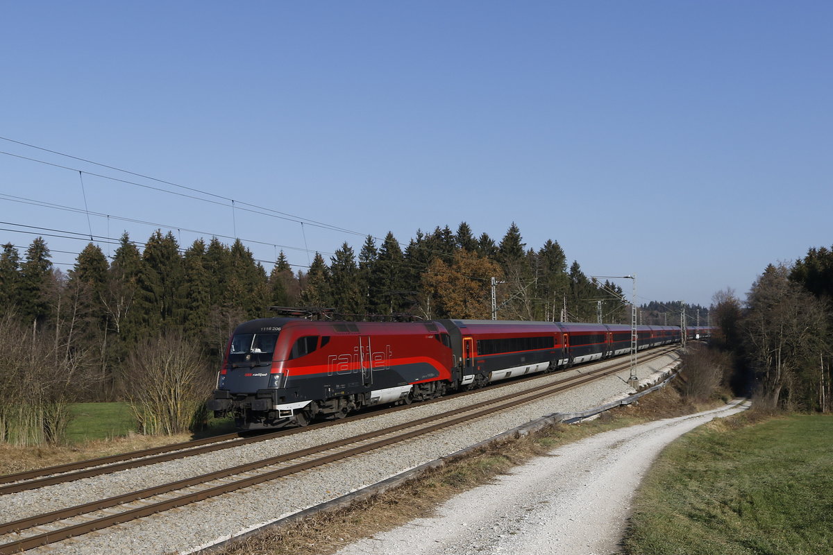 1116 206 aus Salzburg kommend am 18. November 2018 bei Grabensttt.