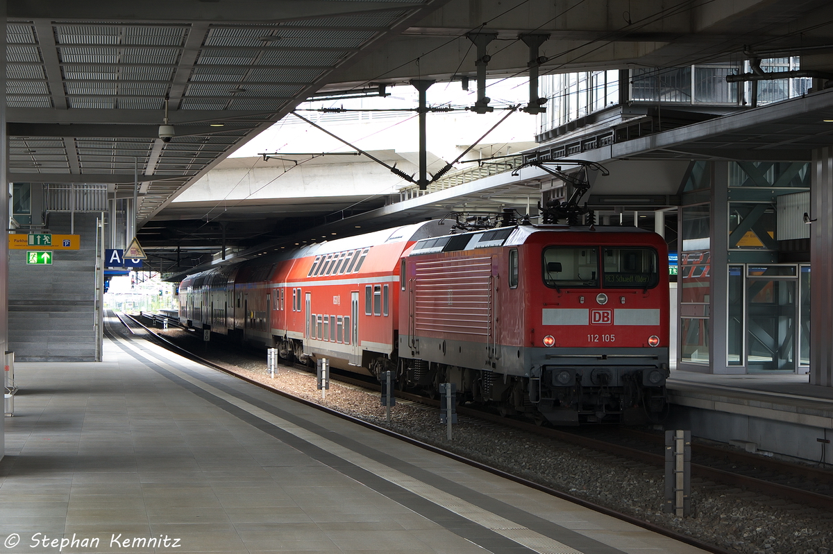 112 105-2 mit dem RE3 (RE 18350) von W�nsdorf-Waldstadt nach Schwedt(Oder) in Berlin S�dkreuz. 26.09.2013