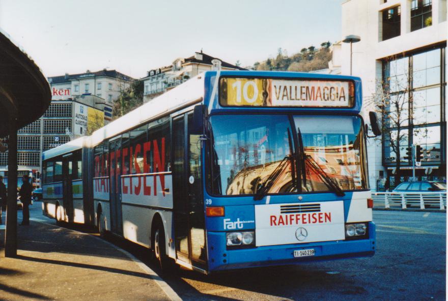 (112'428) - FART Locarno - Nr. 39/TI 140'239 - Mercedes (ex Pflieger, D-Bblingen Nr. 16) am 8. Dezember 2008 beim Bahnhof Locarno