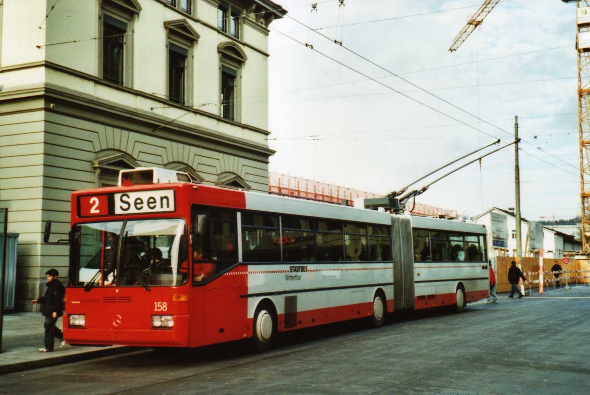 (114'034) - SW Winterthur - Nr. 158 - Mercedes Gelenktrolleybus am 21. Januar 2009 beim Hauptbahnhof Winterthur