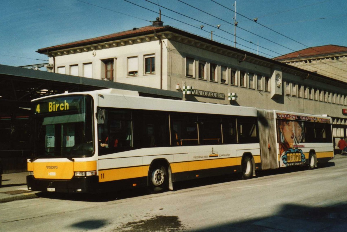 (114'525) - VBSH Schaffhausen - Nr. 11/SH 38'011 - Volvo/Hess am 18. Februar 2009 beim Bahnhof Schaffhausen