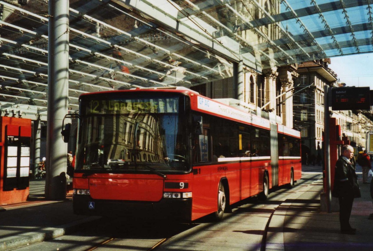 (115'137) - Bernmobil, Bern - Nr. 9 - NAW/Hess Gelenktrolleybus am 16. Mrz 2009 beim Bahnhof Bern