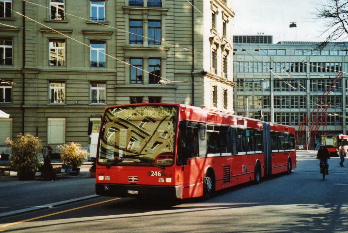 (115'313) - Bernmobil, Bern - Nr. 246/BE 518'246 - Van Hool am 16. Mrz 2009 in Bern, Hirschengraben