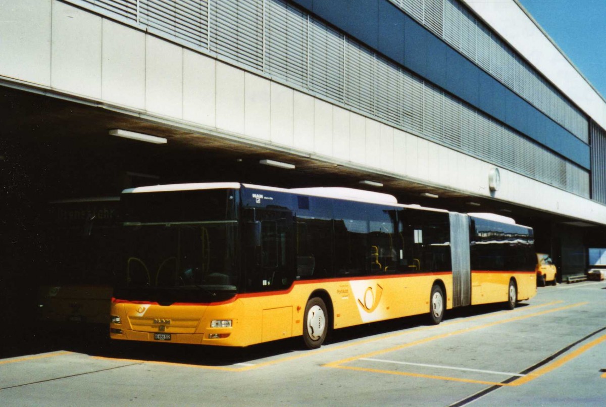 (116'237) - PostAuto Bern - Nr. 665/BE 656'302 - MAN am 3. Mai 2009 in Bern, Postautostation