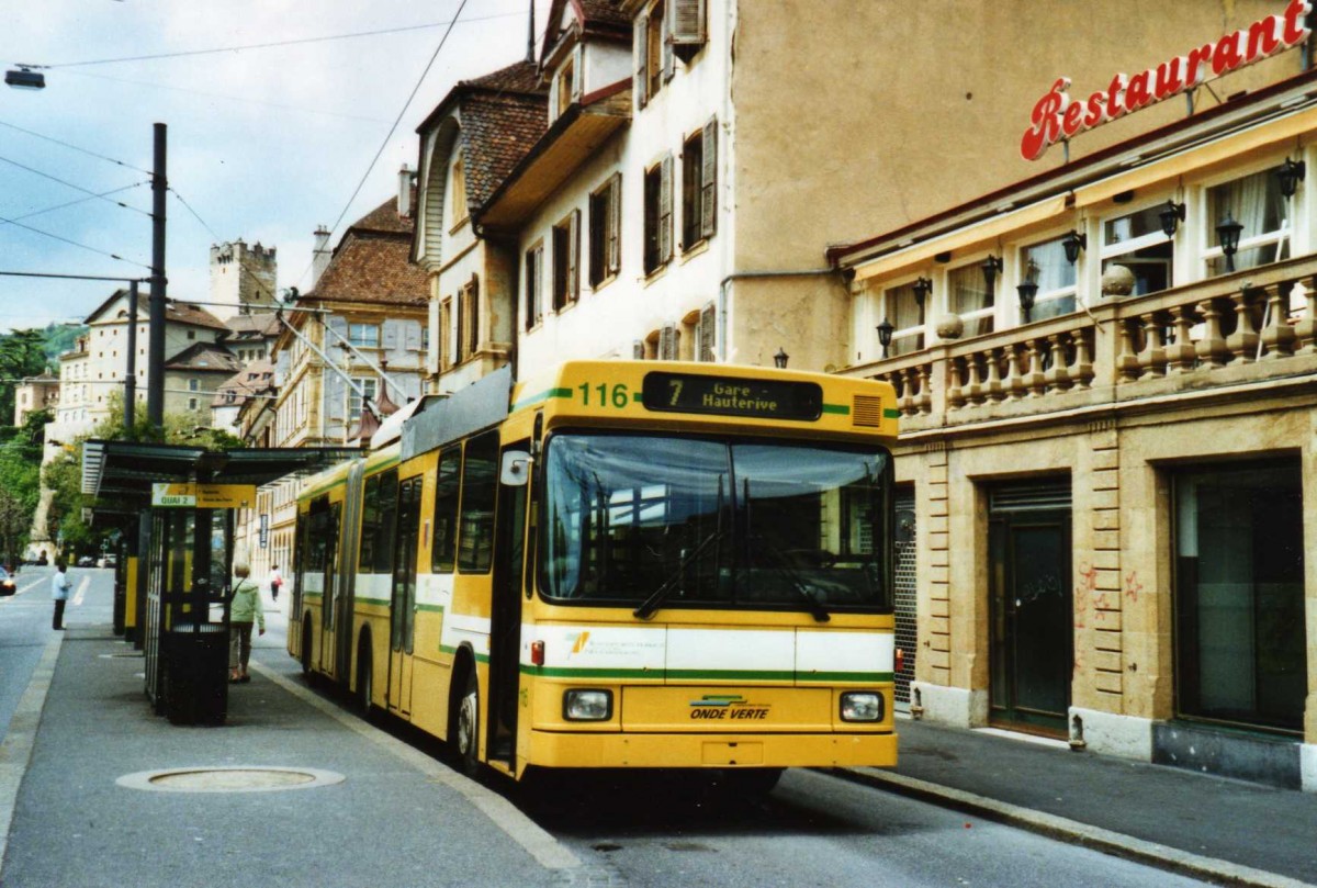 (116'305) - TN Neuchtel - Nr. 116 - NAW/Hess Gelenktrolleybus am 3. Mai 2009 in Neuchtel, Place Pury