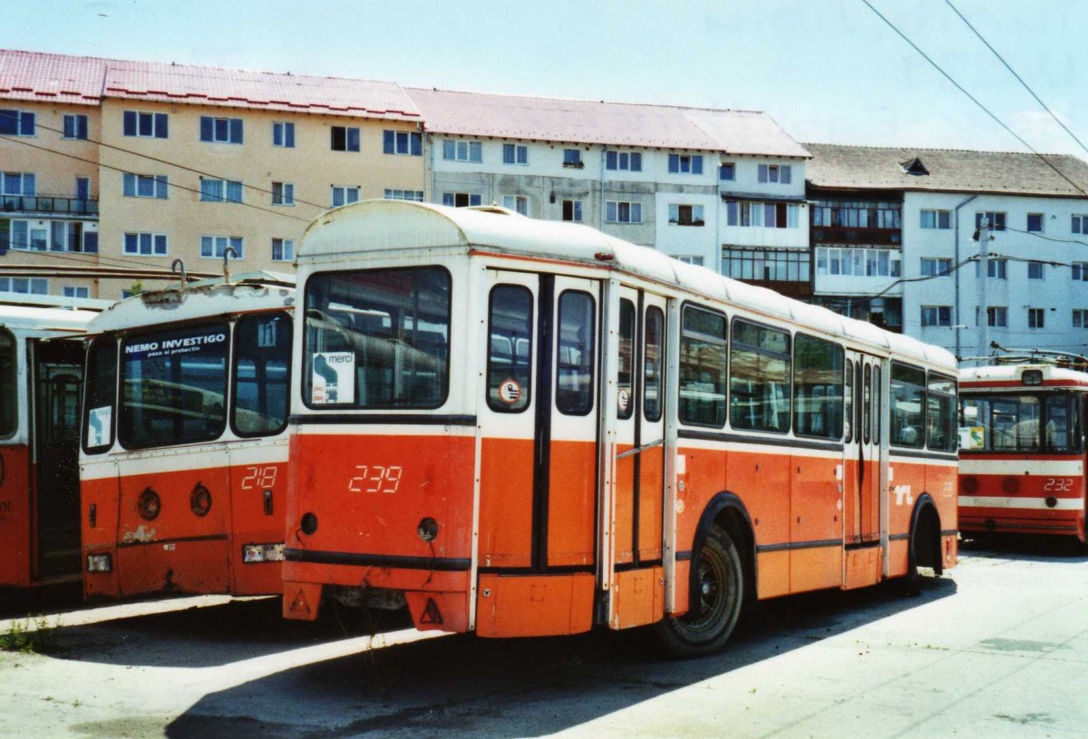 (116'922) - Tursib, Sibiu - Nr. 239' - Moser/Eggli-Mischler Personenanhnger (ex TL Lausanne) am 27. Mai 2009 in Sibiu, Depot