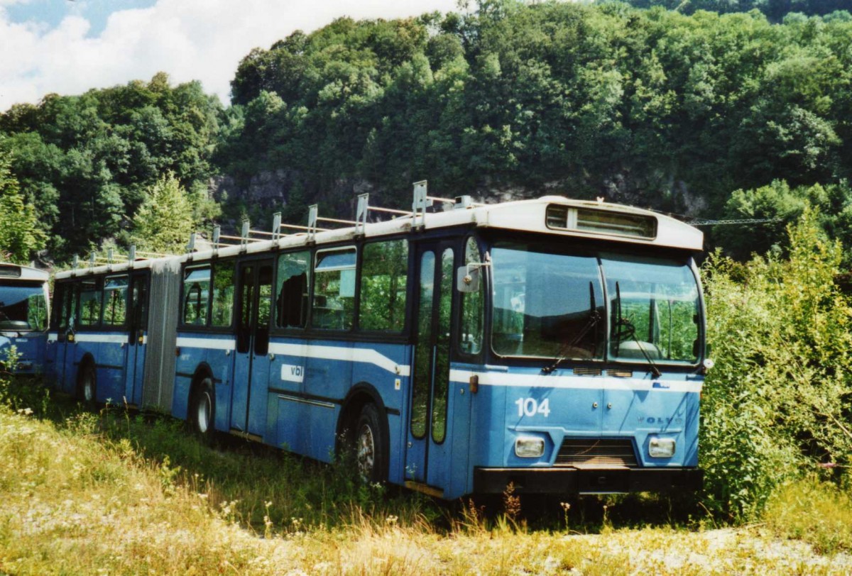 (117'917) - VBL Luzern - Nr. 104 - Volvo/Hess am 4. Juli 2009 in Nfels