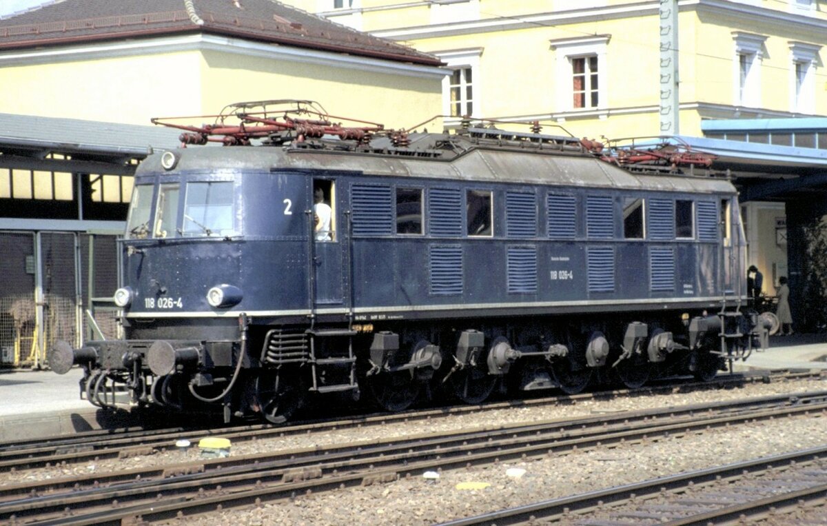 118 026-4 in Regensburg am 15.05.1982.