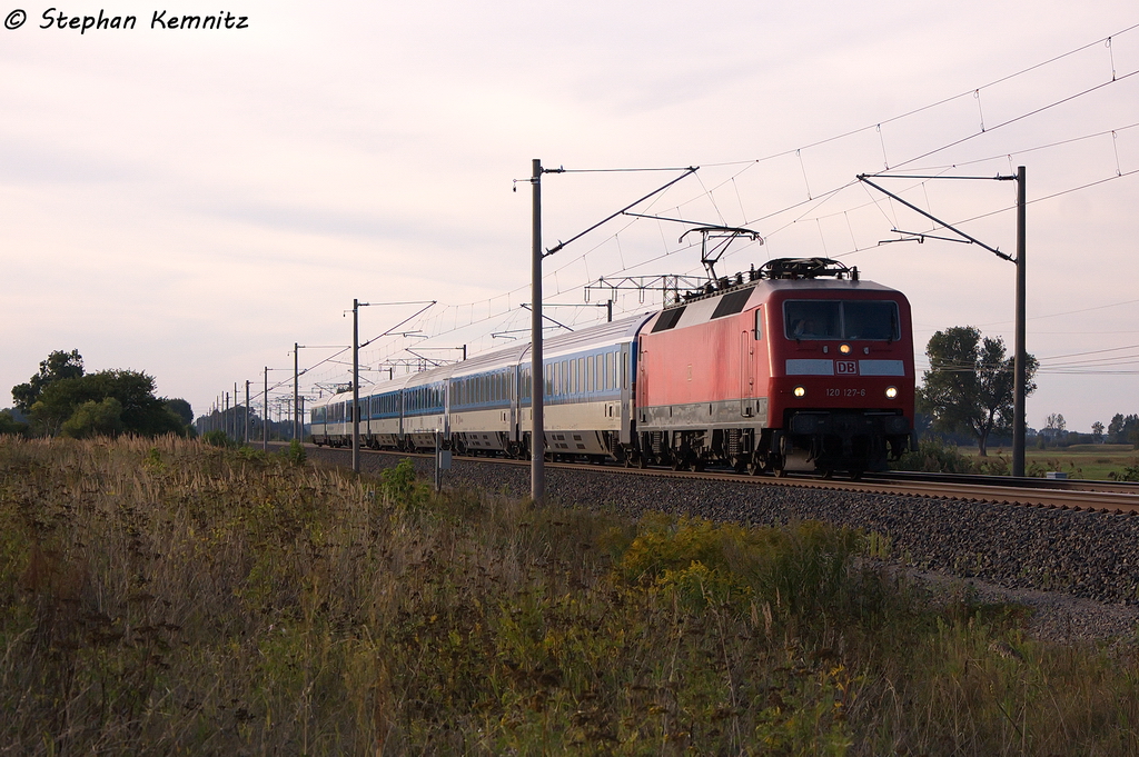 120 127-6 mit dem IC 2071 von Hamburg-Altona nach Dresden Hbf in Vietznitz. Netten Gru� an den Tf! 07.09.2013
