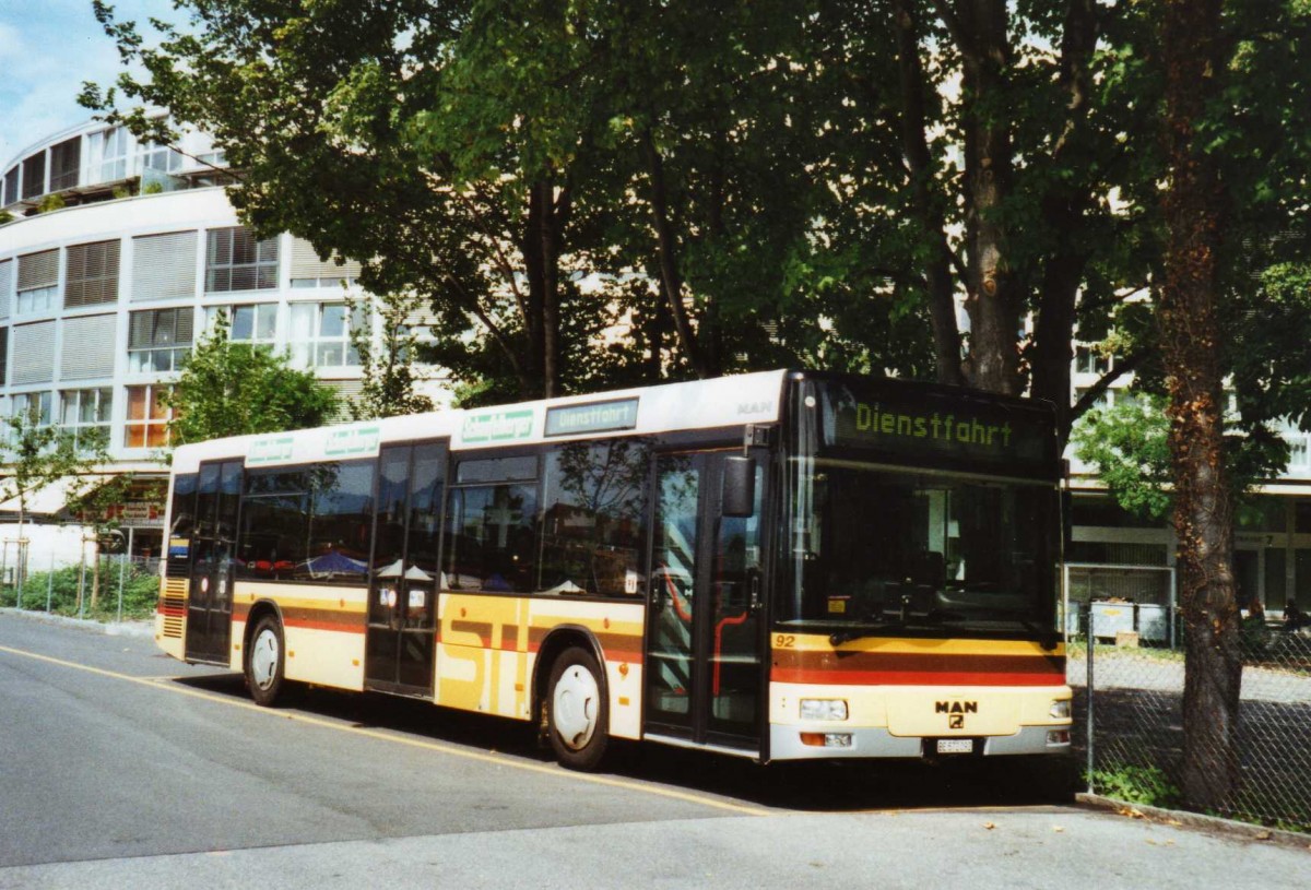 (120'504) - STI Thun - Nr. 92/BE 572'092 - MAN am 25. August 2009 bei der Schifflndte Thun