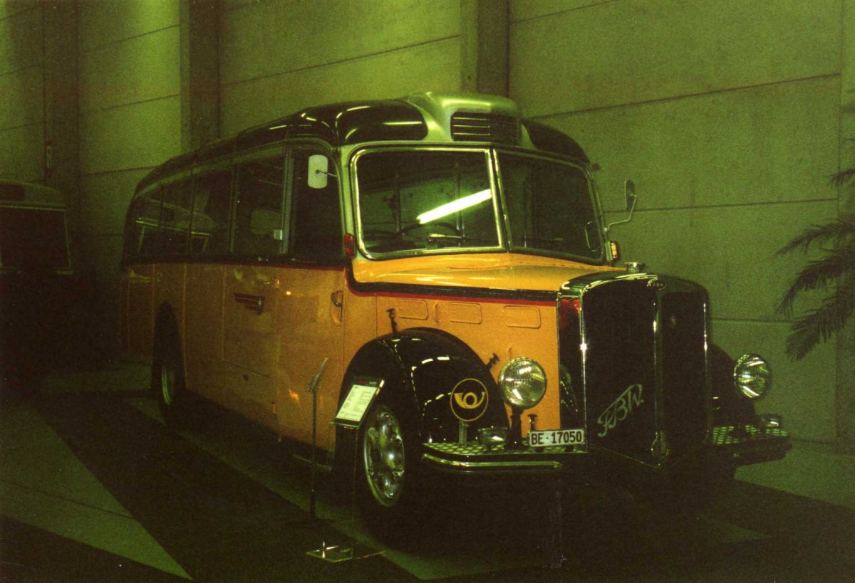 (121'916) - Gogniat, Mnchenbuchsee - BE 17'050 - FBW/FHS (ex Herzog, Muttenz; ex Kontiki, Wettingen Nr. 4; ex Nett, Bachs; ex P 23'179; ex P 2187) am 13. November 2009 in Bern, Suissetraffic