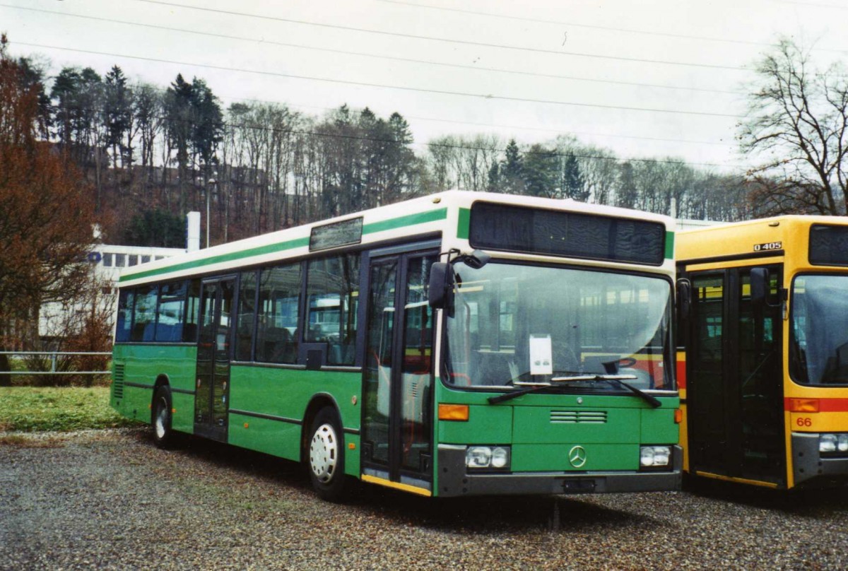 (122'905) - TPM Morges - Mercedes (ex P 25'502) am 13. Dezember 2009 in Kloten, EvoBus