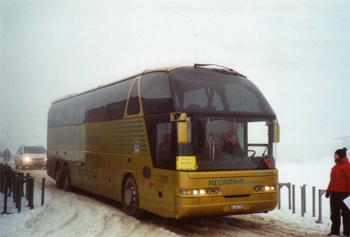 (123'923) - Neukomm, Horboden - BE 200'789 - Neoplan am 9. Januar 2010 in Adelboden, Weltcup