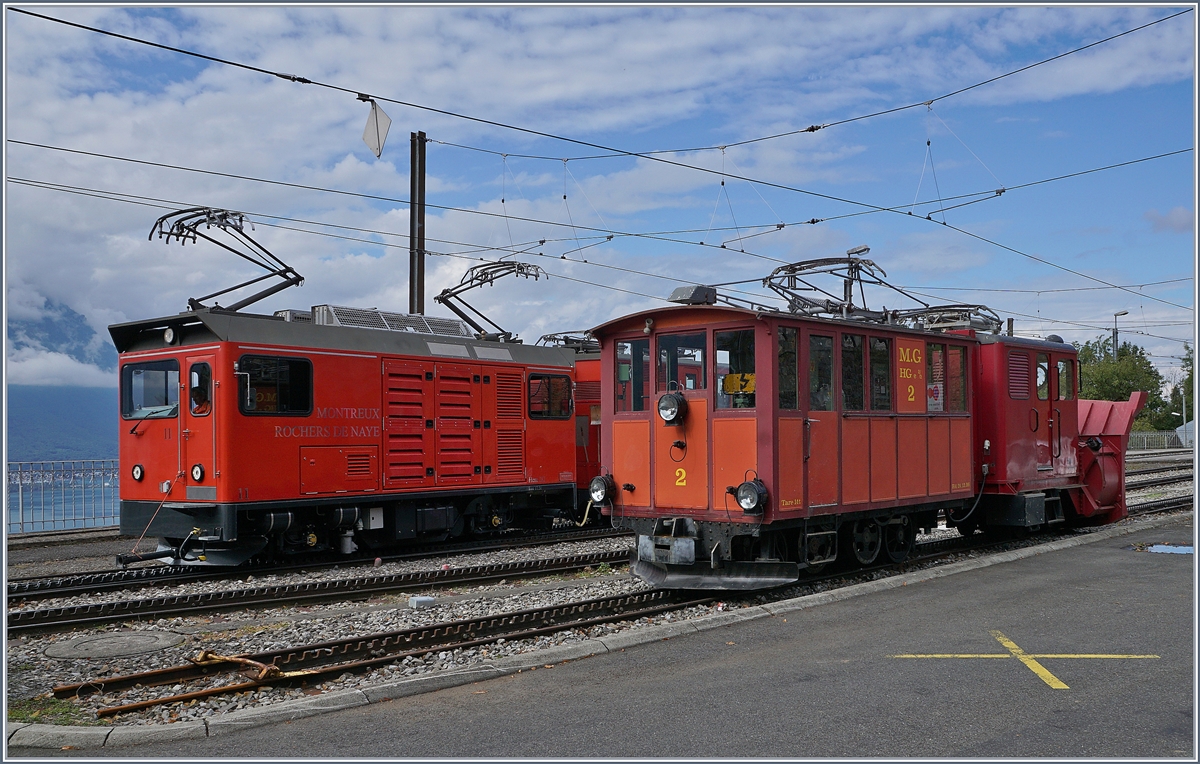 125 Jahre Rochers de Naye Bahn 1897 - 2017: die Feierlichkeiten zum Jubiläum 125 Jahre Rochers de Naye Bahn fanden Mitte September statt, unter anderem mit einer live kommentierten Fahrzeugparade in Glion. Das Bild zeigt  einen Vergleich der HG 2/2 mit der X rote 3 und der Hem 2/2 N° 11 und den X rote 4. 
16. Sept. 2017