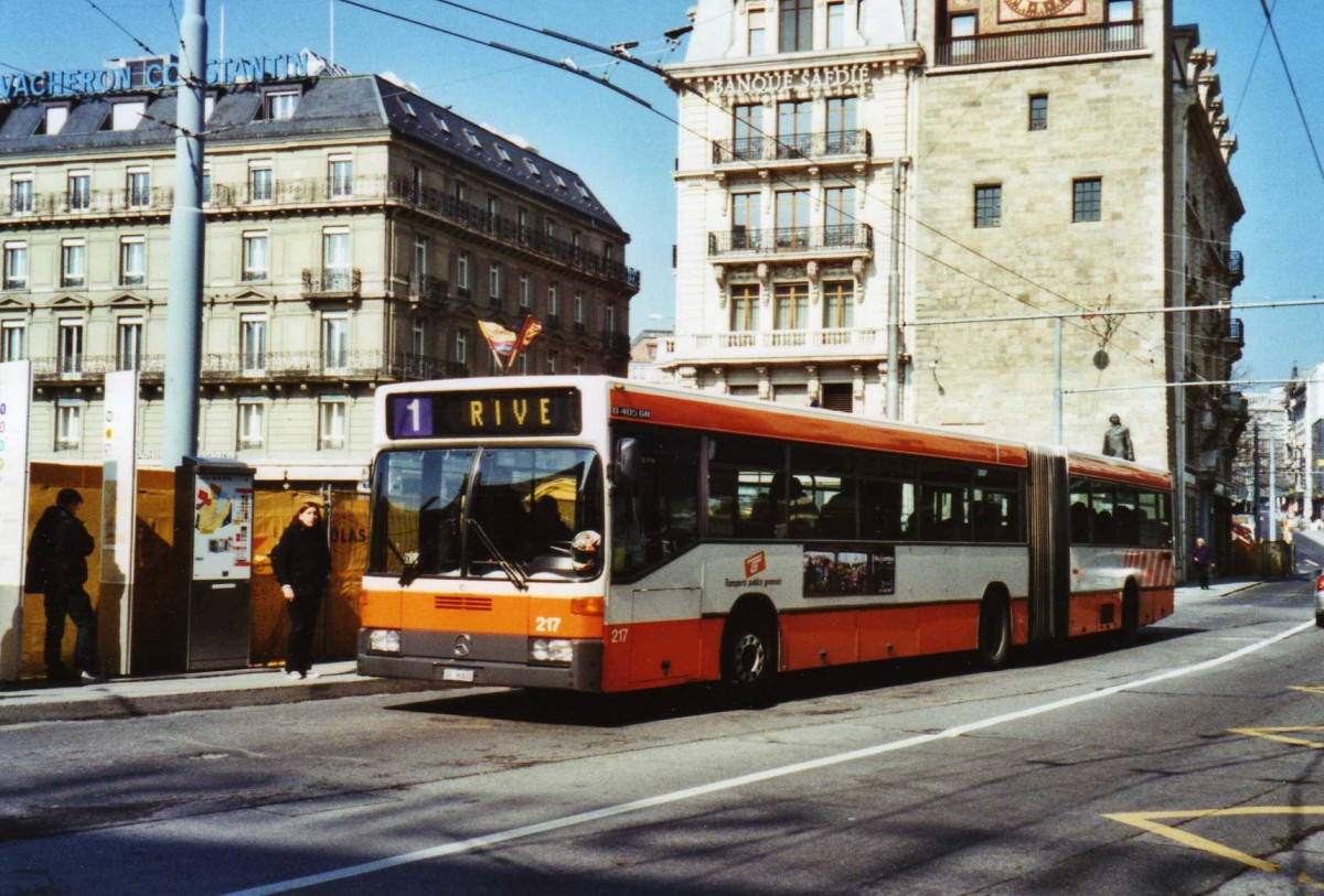 (125'001) - TPG Genve - Nr. 217/GE 96'800 - Mercedes am 13. Mrz 2010 in Genve, Bel-Air