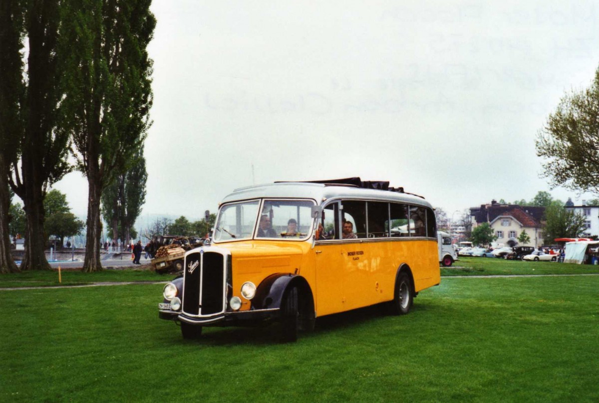 (125'821) - Moser, Flaach - ZH 140'275 - Saurer/R&J (ex Rapold, Neuhausen; ex Deutsches Reiseunternehmen; ex Schaub, Arisdorf) am 1. Mai 2010 in Arbon, Arbon Classics