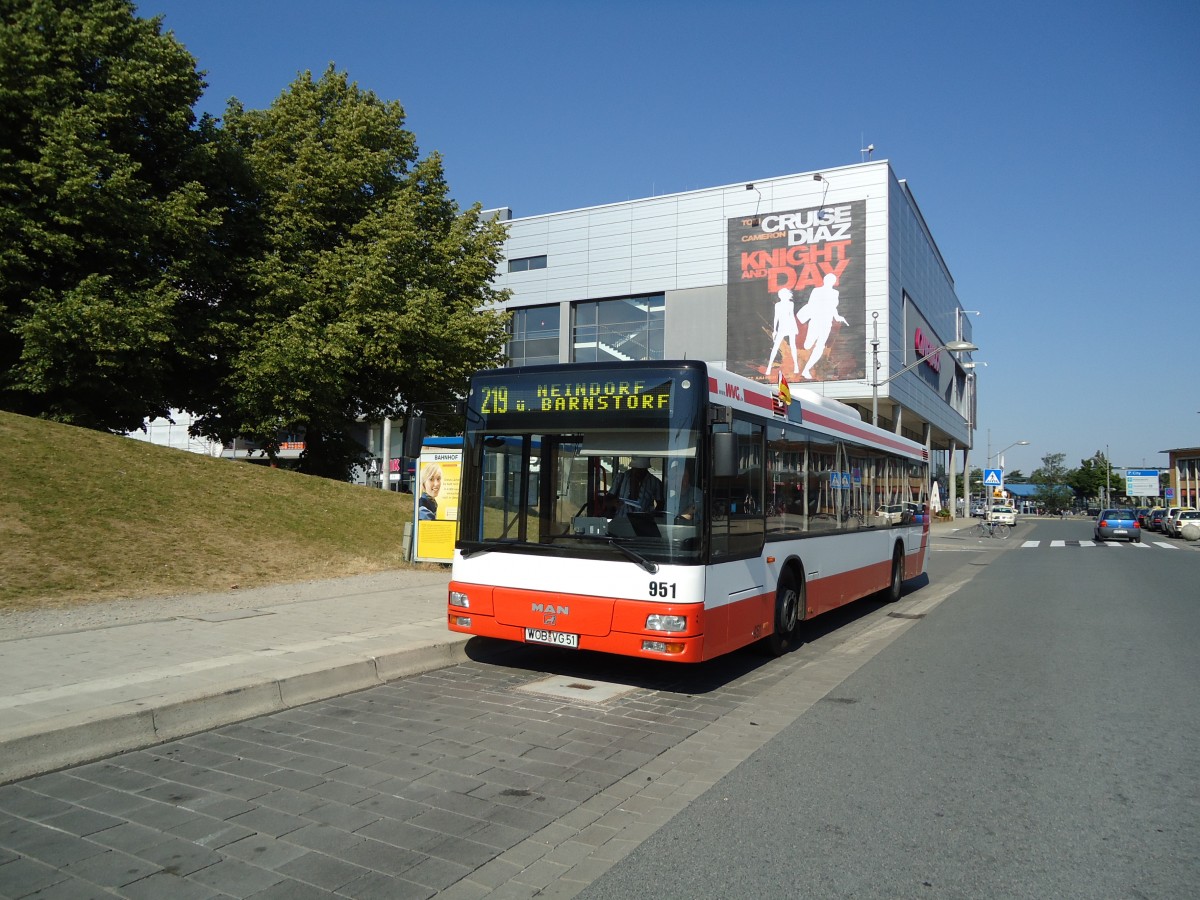 (127'797) - WVG Wolfsburg - Nr. 951/WOB-VG 51 - MAN am 9. Juli 2010 beim Hauptbahnhof Wolfsburg