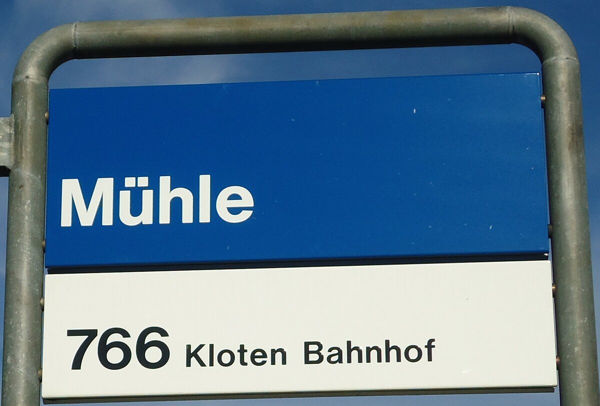 (129'682) - ZVV-Haltestellenschild - Kloten, Mhle - am 12. September 2010