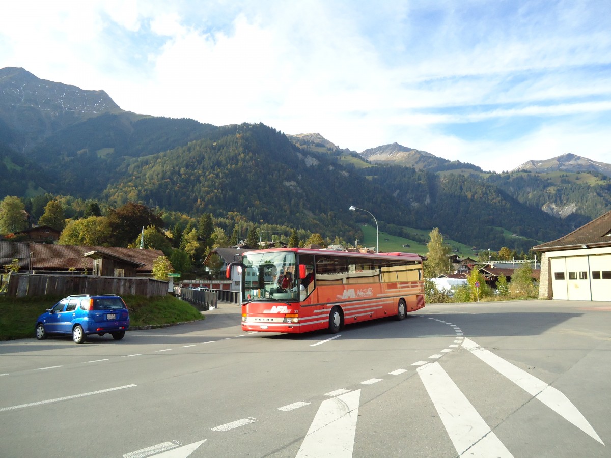 (130'118) - AFA Adelboden - Nr. 22/BE 26'708 - Setra (ex Nr. 8) am 2. Oktober 2010 beim Bahnhof Frutigen