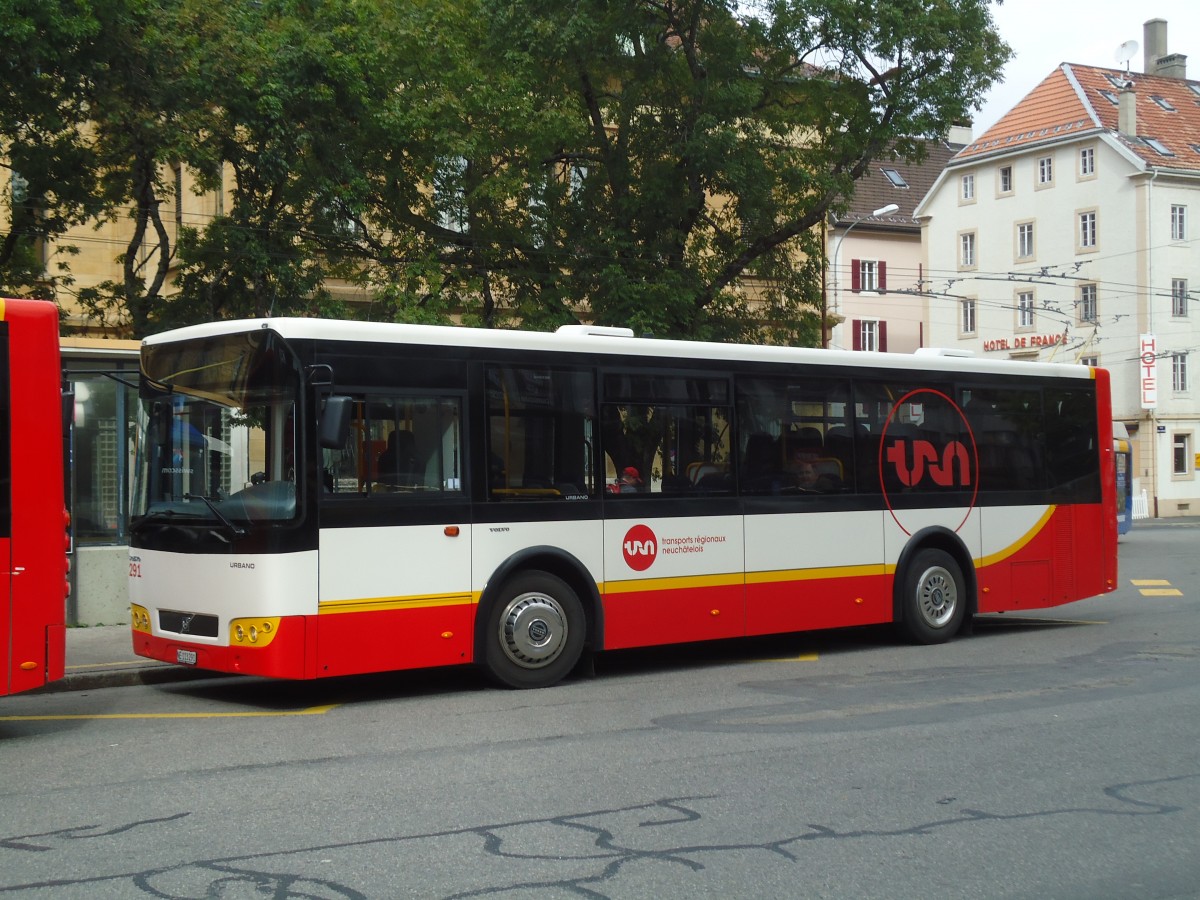 (130'178) - VR La Chaux-de-Fonds - Nr. 291/NE 113'291 - Volvo/Alfabuz am 4. Oktober 2010 beim Bahnhof La Chaux-de-Fonds