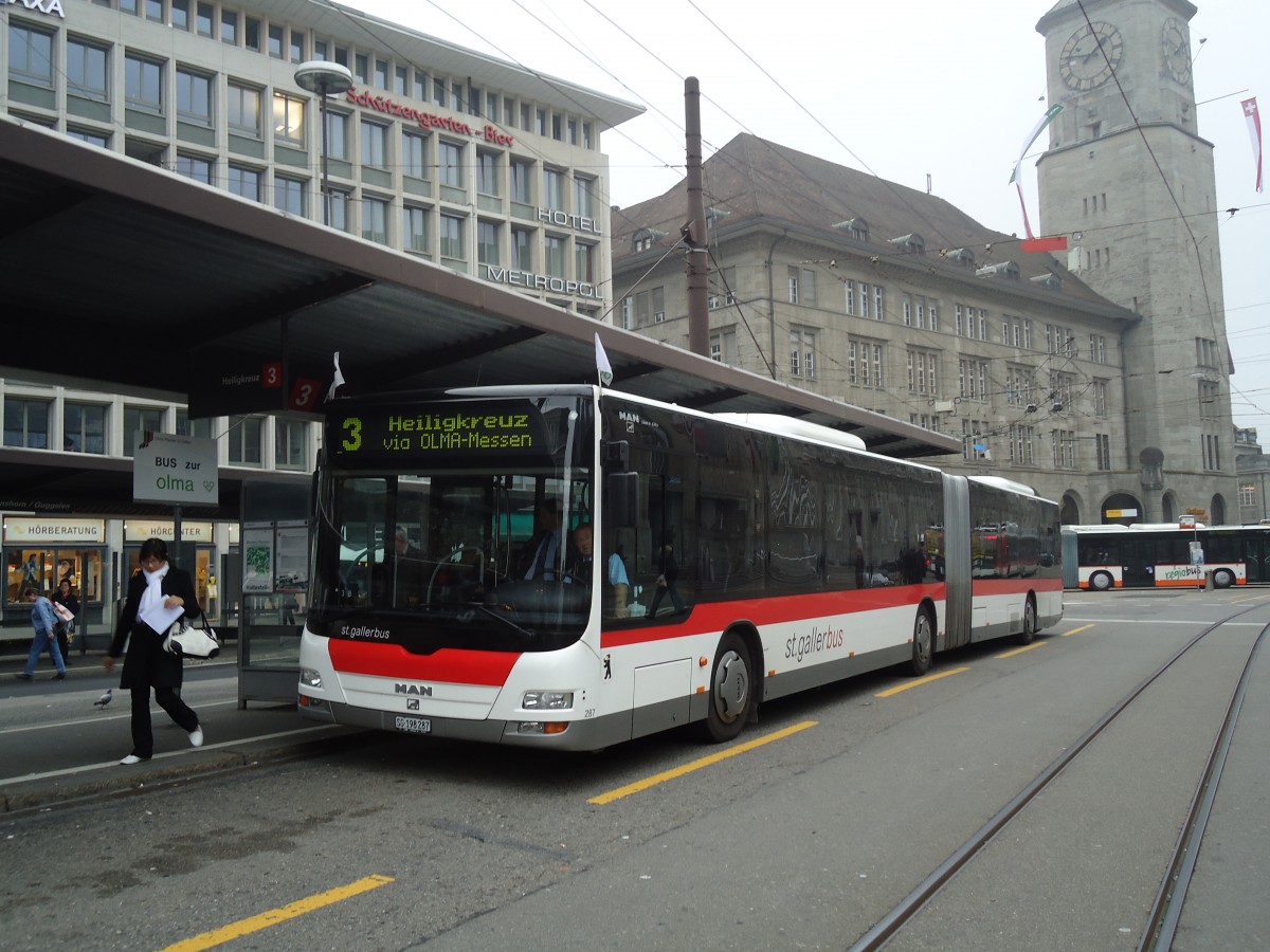 (130'423) - St. Gallerbus, St. Gallen - Nr. 287/SG 198'287 - MAN am 13. Oktober 2010 beim Bahnhof St. Gallen