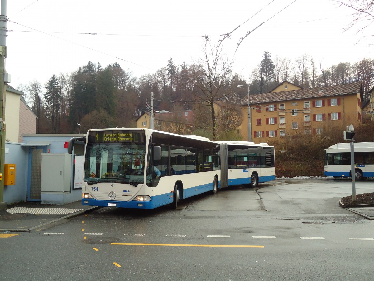 (131'472) - VBL Luzern - Nr. 154/LU 15'054 - Mercedes am 8. Dezember 2010 in Luzern, Maihof