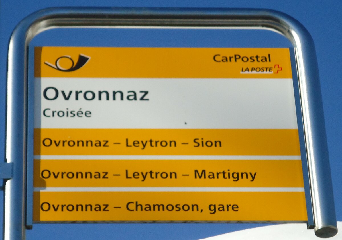 (131'947) - PostAuto-Haltestellenschild - Ovronnaz, Croise - am 2. Januar 2011