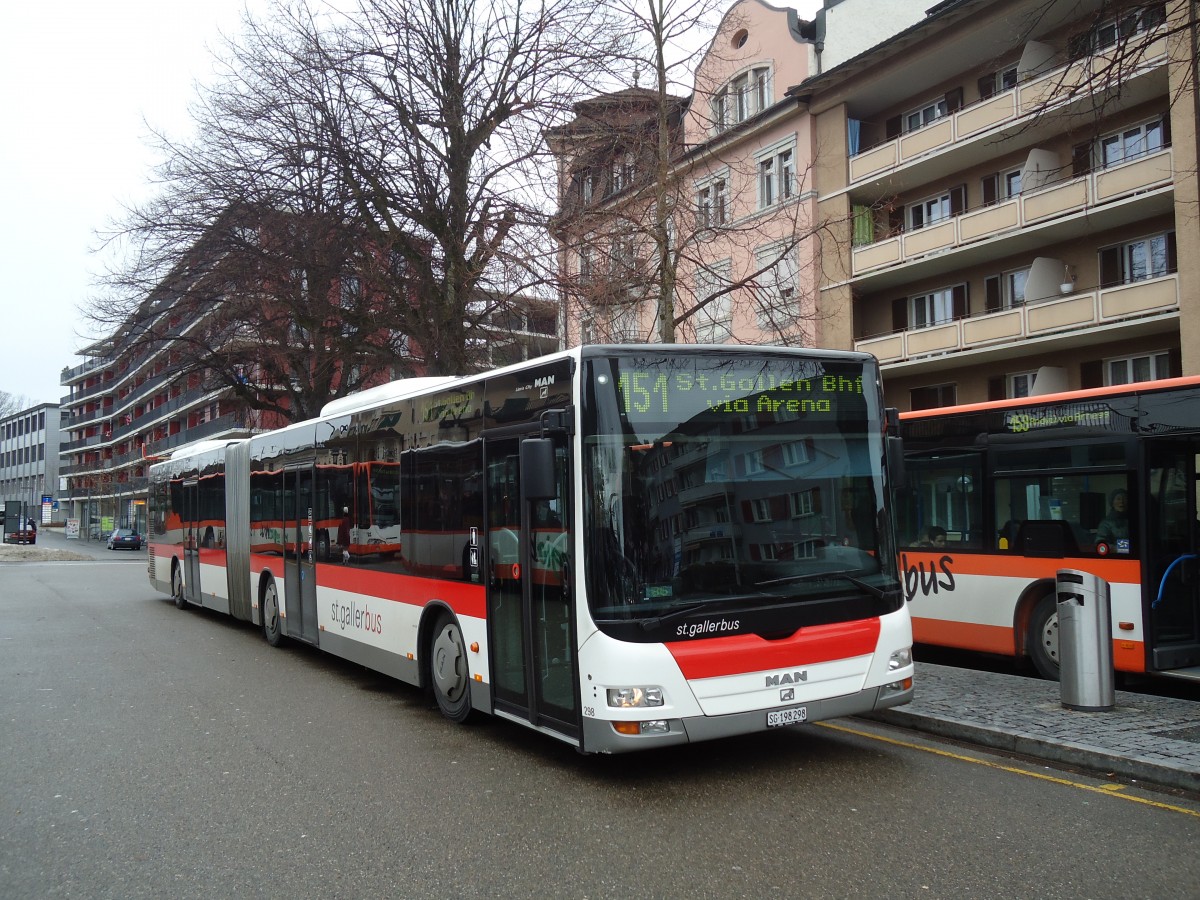 (132'320) - St. Gallerbus, St. Gallen - Nr. 298/SG 198'298 - MAN am 12. Januar 2011 beim Bahnhof Gossau