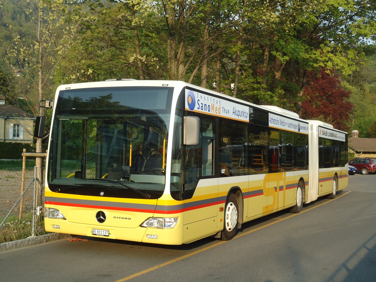 (133'346) - STI Thun - Nr. 137/BE 801'137 - Mercedes am 21. April 2011 bei der Schifflndte Thun