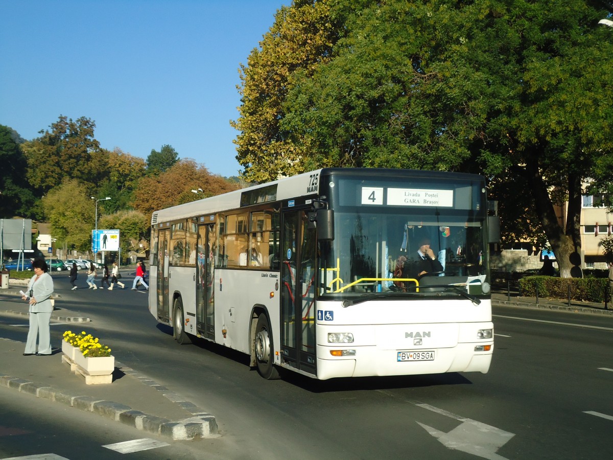 (136'317) - RAT Brasov - Nr. 725/BV 09 SGA - MAN am 4. Oktober 2011 in Brasov, Livada Postei