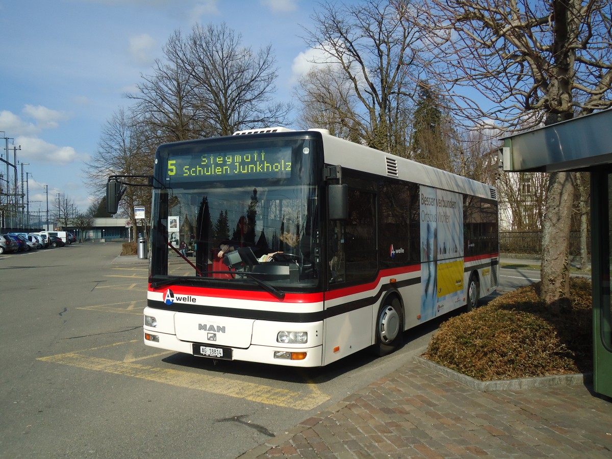 (138'066) - Geissmann, Hgglingen - AG 18'814 - MAN am 6. Dezember 2012 beim Bahnhof Wohlen