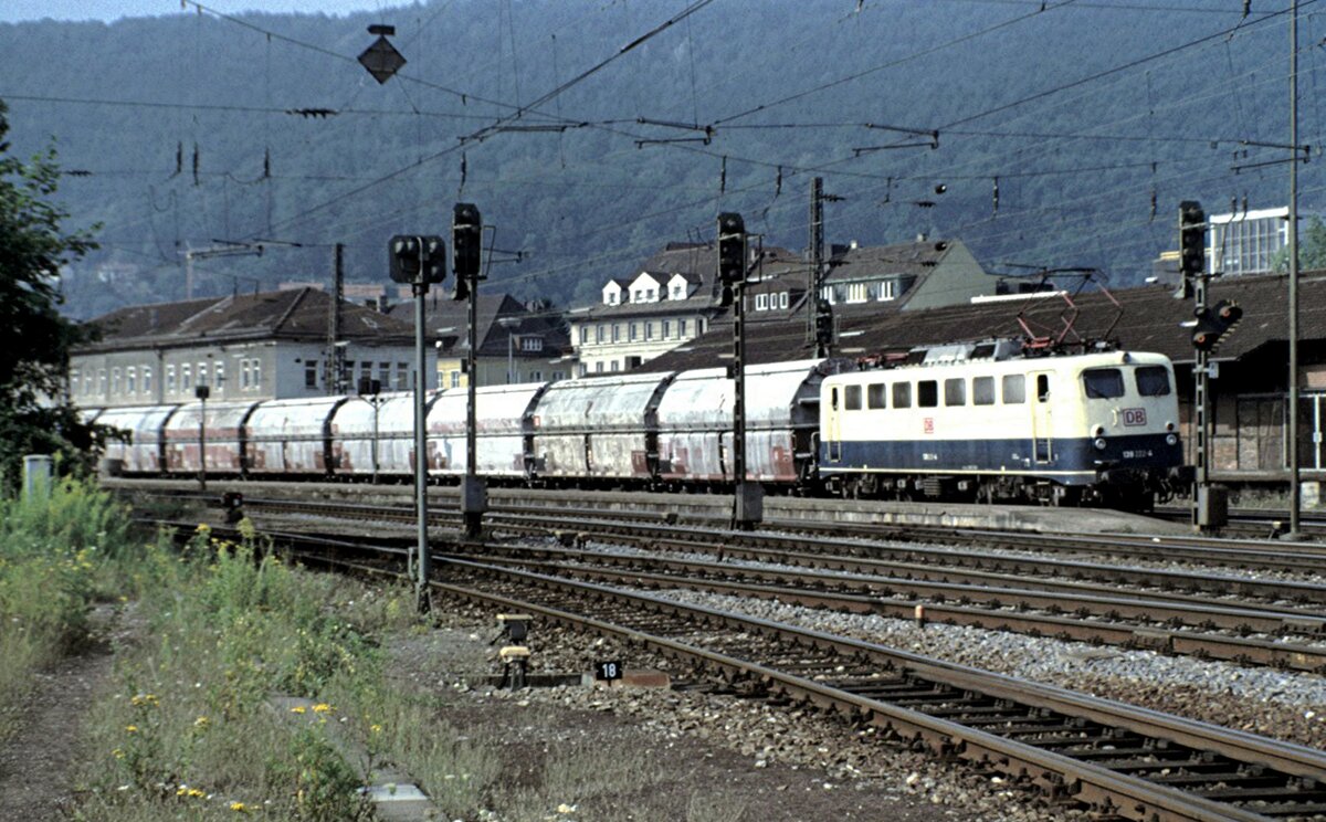 139 222-4 Schubhilfe fr Kalkzug auf der Geislinger Steige am 15.08.1997.
